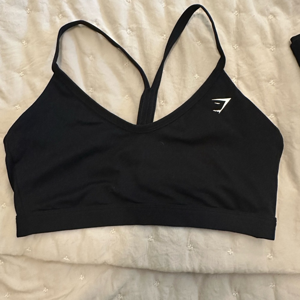 Gymshark V-Neck Sports Bra (B2G1F)